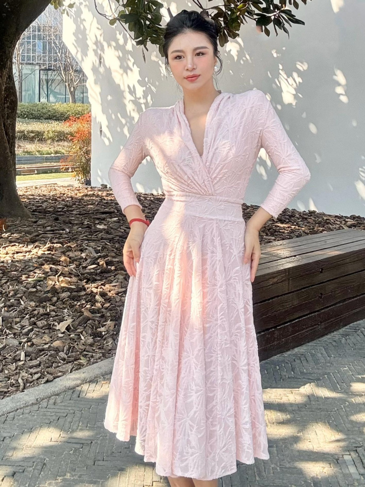 Can stand upright Kong-lylofficial Cream Pink Embossed Embroidery Waist-Cinching Dress Slimming Elegant High-End Feel