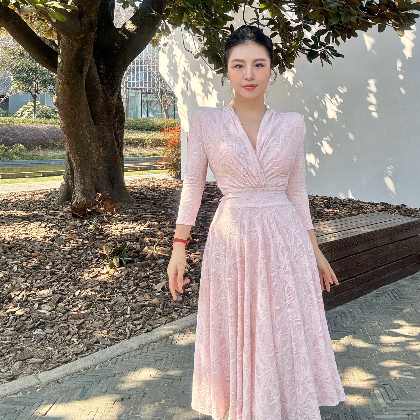 Can stand upright Kong-lylofficial Cream Pink Embossed Embroidery Waist-Cinching Dress Slimming Elegant High-End Feel