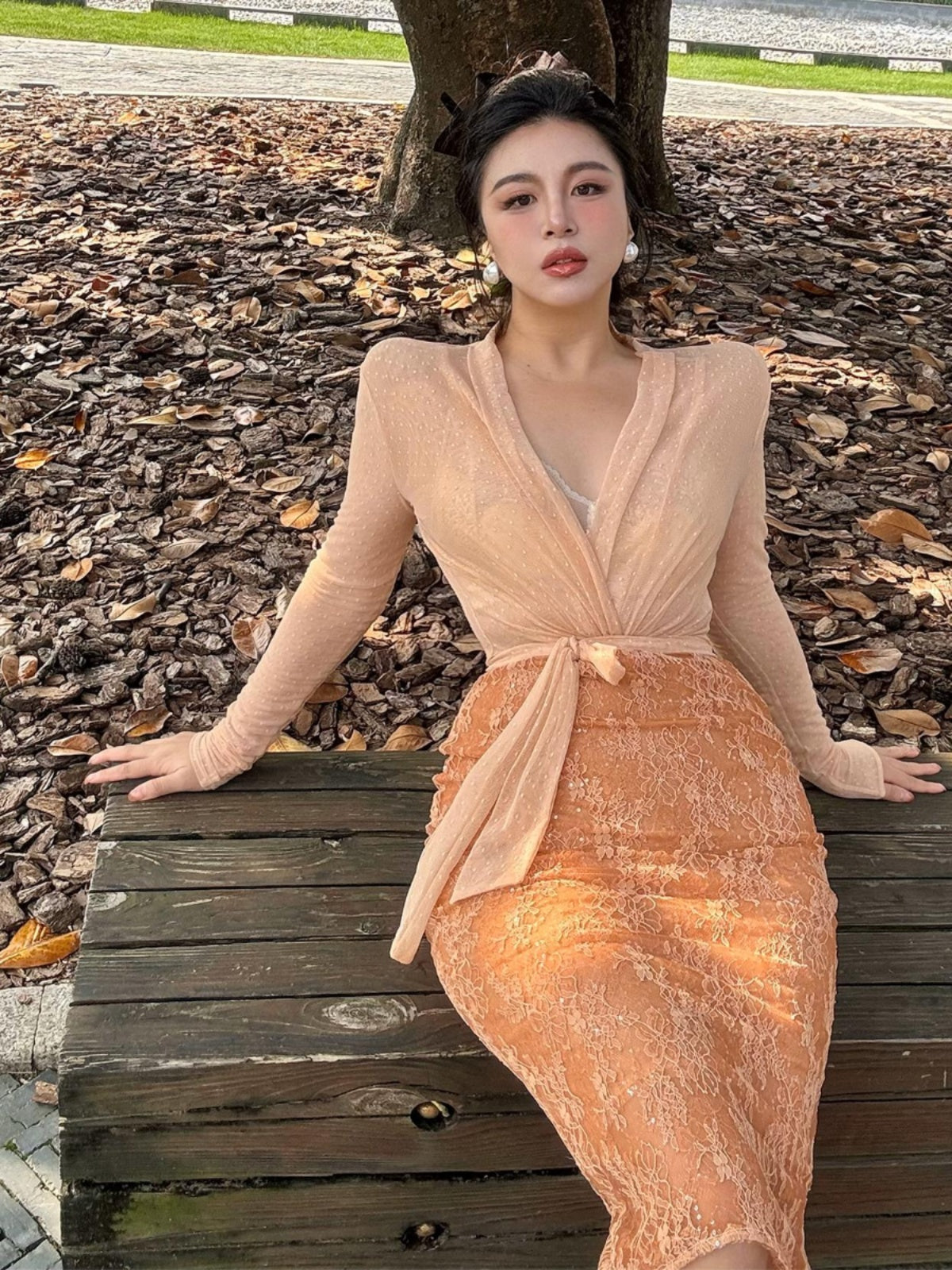 Can stand upright Kong-lylofficial Gold Thread Sparkling Diamond Velvet Bodycon Dress Sexy Feminine High-end Feel