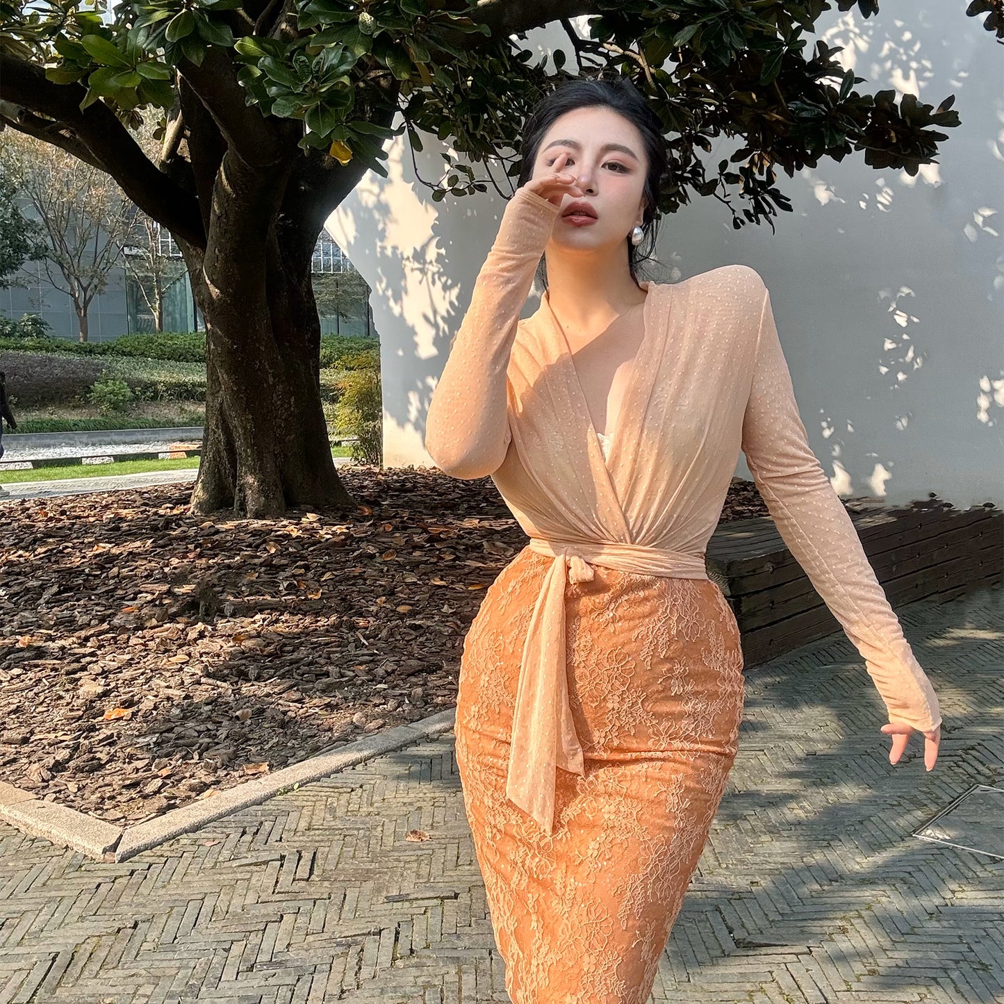 Can stand upright Kong-lylofficial Gold Thread Sparkling Diamond Velvet Bodycon Dress Sexy Feminine High-end Feel