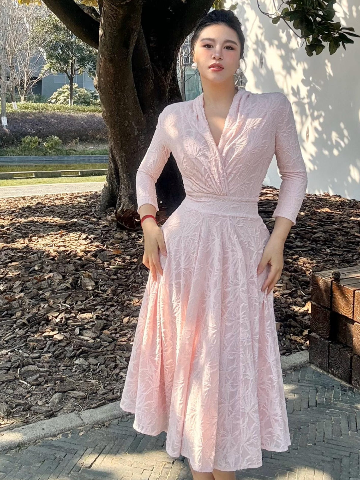 Can stand upright Kong-lylofficial Cream Pink Embossed Embroidery Waist-Cinching Dress Slimming Elegant High-End Feel