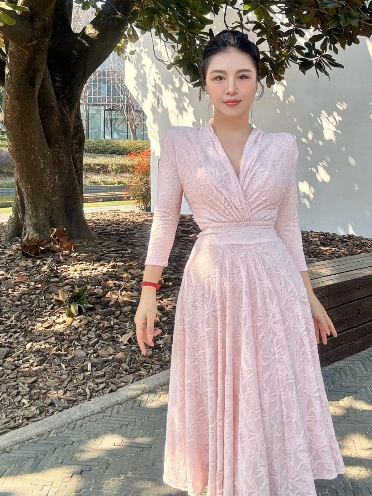Can stand upright Kong-lylofficial Cream Pink Embossed Embroidery Waist-Cinching Dress Slimming Elegant High-End Feel